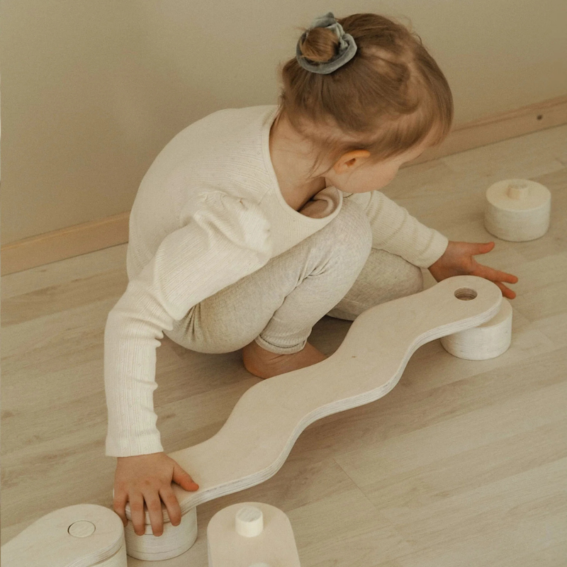 Montessori greda za ravnotežu za djecu – drvena staza za razvoj ravnoteže (POLKU S)