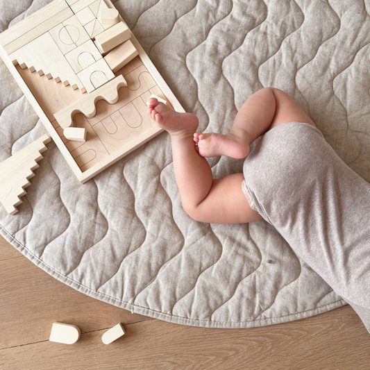 Podloga za igranje za bebe – mekana podloga za igranje (PILVI)