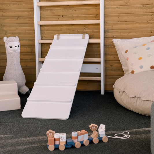 Montessori tobogan i penjalica za Pikler luk - bijela boja (TUOHI II)